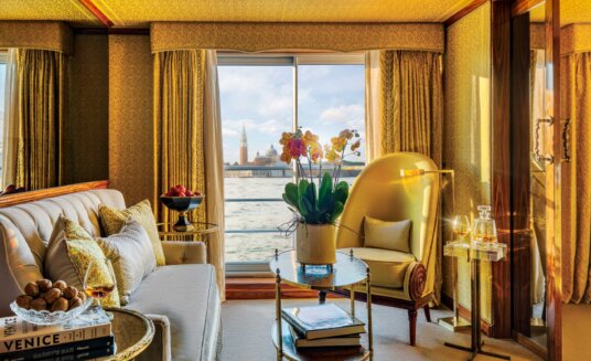 a gold themed suite from s.s la venezia